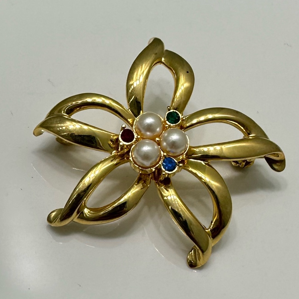 💥 3 for $10 💜 Floral Gold Brooch with Gemstone & Pearl